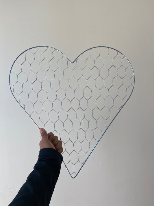 16 ' Heart Wreath Frame